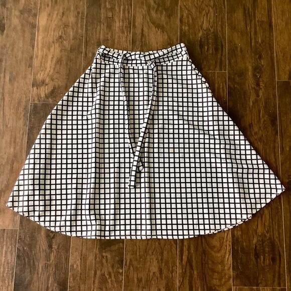 One More Thyme Grid Print Midi Skirt - Picture 2 of 5